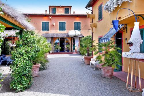  Apartment in La Rotta with seating area, Pension in Castiglione del Bosco bei Santa Maria a Monte