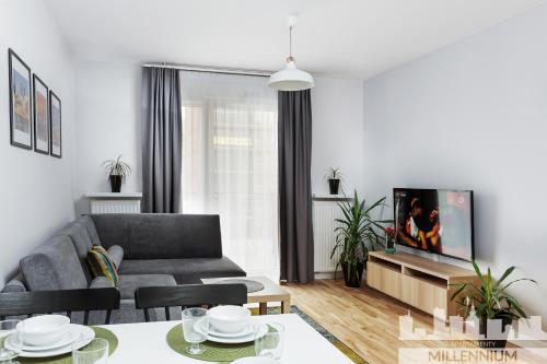 Millennium Manufaktura Blue - image 7