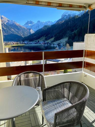 Wunderstay Alpine 303 New Studio with Lake & Mountain View