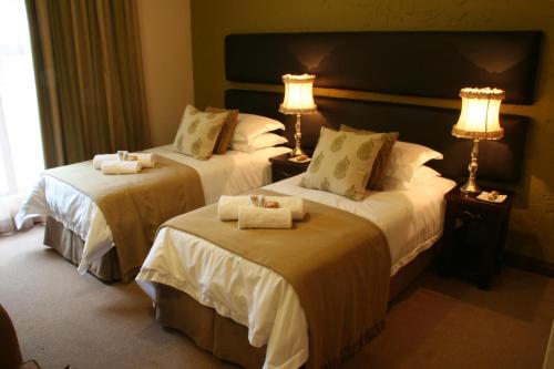 Guestroom, Villa Bali Boutique Hotel near Loch Logan Waterfront