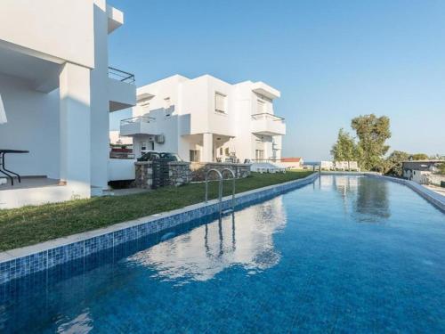 Attractive Holiday Home in Gennadi with Shared Swimming Pool gîte à louer Ágios Isídoros