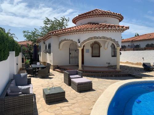 Villa Sonrisa de Oro - private swimming pool 2