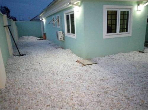 . XrisBun Apt 1BR - Laderin GRA