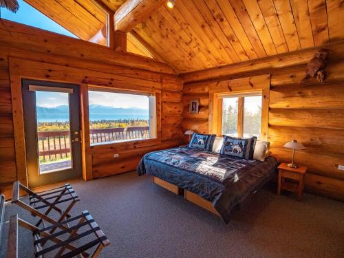 1 king bed, 1 twin bed