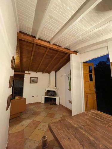 Hermosa Casa de Campo Santa Elena, (solo reservas de 2 noches o mas)