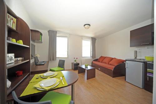 One-Bedroom Apartment (3 Adults)
