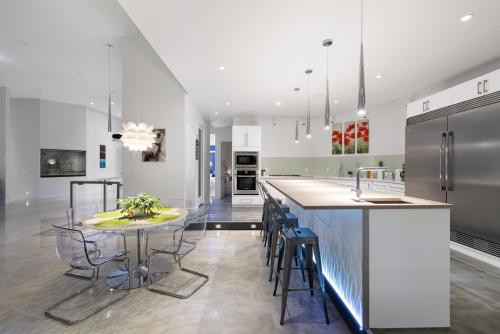 virtuve, Carbon Valley Ranch in Rosebud (AB)
