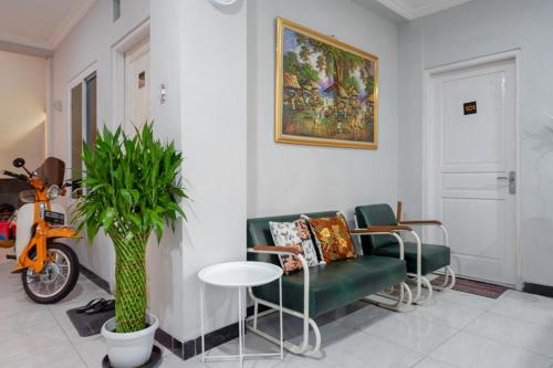 B&B Surakarta - RedDoorz near Jalan Adi Sucipto Solo - Bed and Breakfast Surakarta