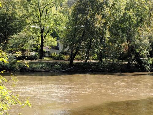 Southern Charm Riverside home Southern Charm Riverside home