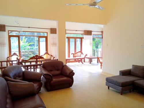 Heaven Thalalla- 4BHK Superior Villa With Private Pool and inside apartments