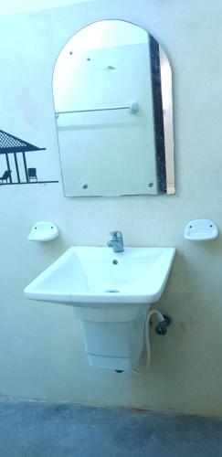 Deluxe Triple Room image 5