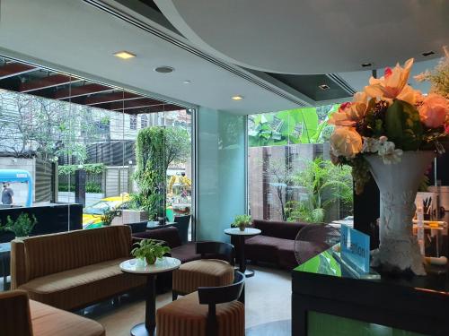 Amora NeoLuxe Suites Hotel, Bangkok – Updated 2023 Prices