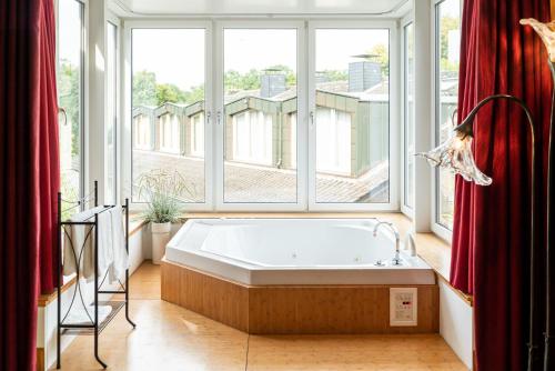 Джакузі, Waldhotel Tannenhauschen in Везель