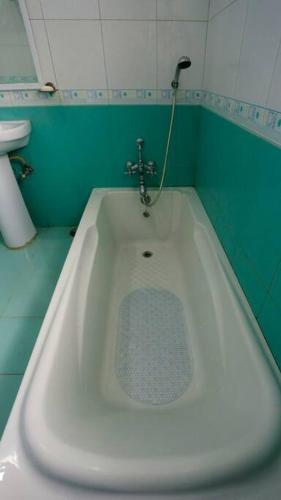 Sierra Villa: Cozy 3BHK with pool by Limestays
