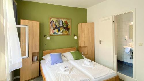 Frauenhotel Hanseatin - Women Only - image 8