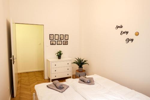 Modern 3BR Apt Free Parking Prime Location, Budapešť (fotografie 9)