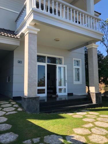 Vivian Villa