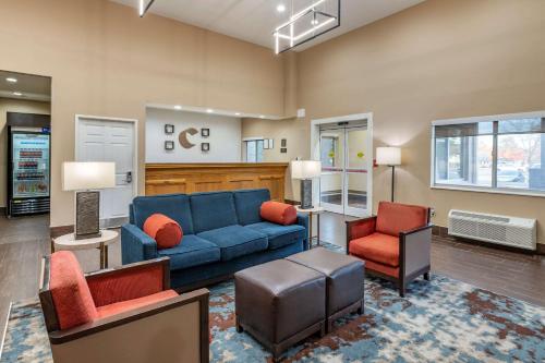 Lobby, Comfort Suites Keeneland near Blue Grass flygplats