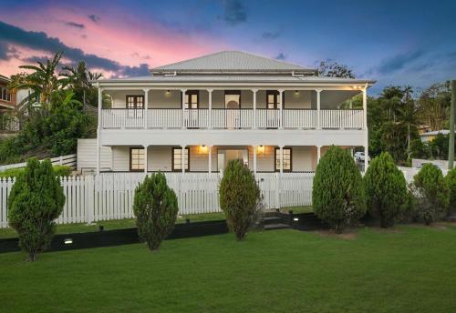 Homestead on the Range - Sleeps 12