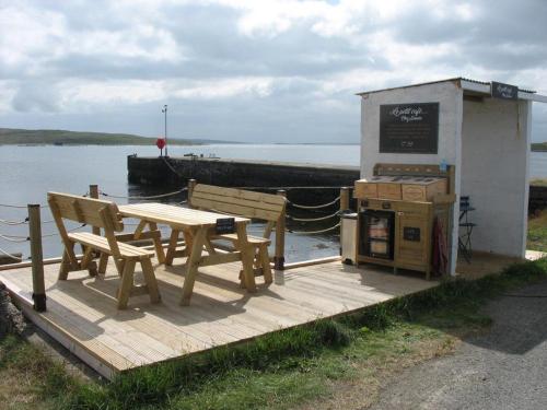 The Uyeasound Old Pier Cottage in Шетланд