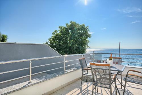 Quadruple Room with Sea View