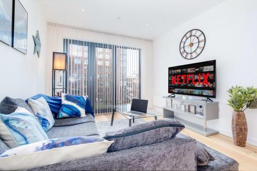 Oceania Modern 2 bed Fast Wifi City Centre
