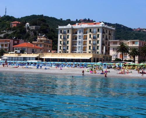 Lido Resort - Accommodation - Finale Ligure