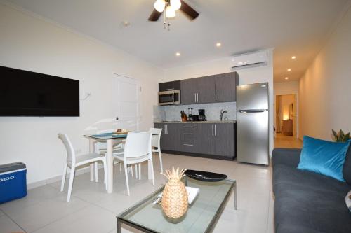 Arena Condos Aruba - few steps from Eagle Beach! – Noord