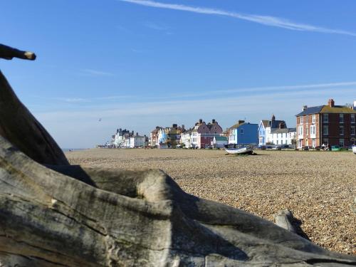 4 Market Cross House Aldeburgh Air Manage Suffolk