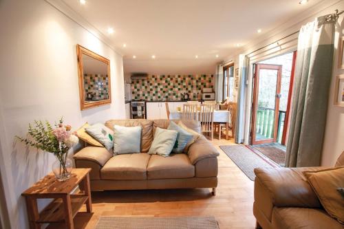 Merlins Cabin - 2 Bedroom Cabin - Blaen Cedi Farm - Penclawdd gîte à louer Llanelli