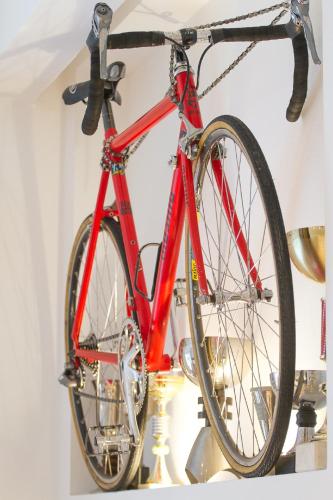 Apartment Red Bike - Tap to explore photos