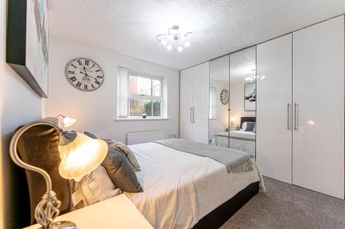 Exclusive 2 Bedroom Apartment in the heart of Solihull