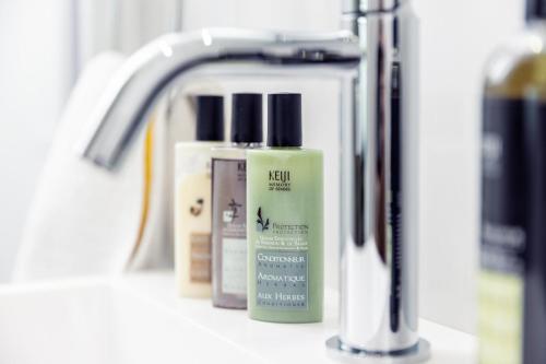 Fenners Hotel - image 12