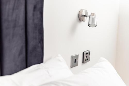 Fenners Hotel - image 9