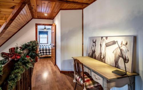 Minnies Mountain Lake House in La Follette, USA