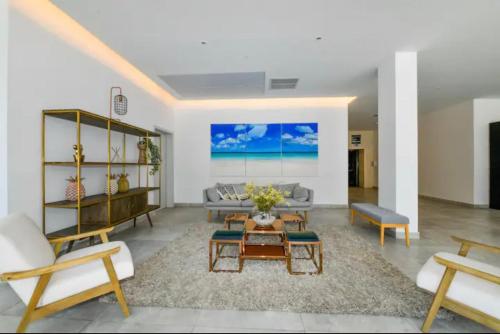 NEW 2Bd 2Bath APT Ocean View, Pool, Gym