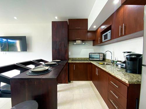 Charming 1BR Apartment Lovely Private Balcony Fabulous Solarium and Pool in Complex