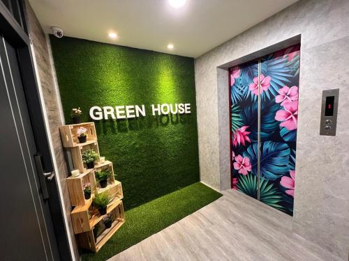 Fengyuan green Self B&B