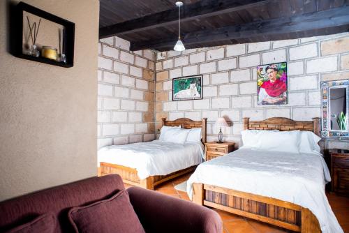2 double beds