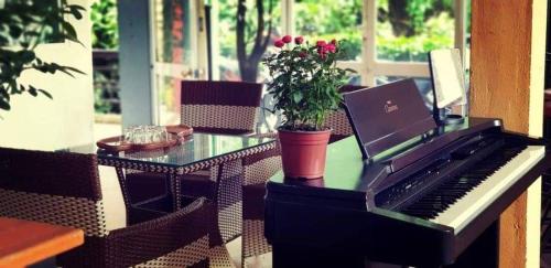 DALAT INN B & B
