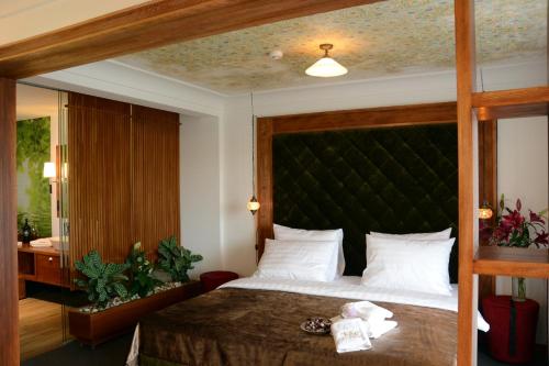 Rooms Kibe Mahala - Tap to explore photos