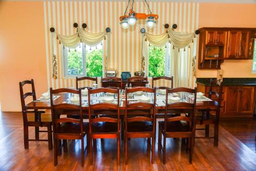 Facilities, RunAway to Tranquility, overlooking the Bay in Runaway Bay