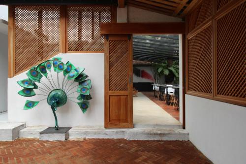 ทางเข้า, Lost & Found - Colombo near พิพิธภัณฑ์สถานแห่งชาติโคลัมโบ