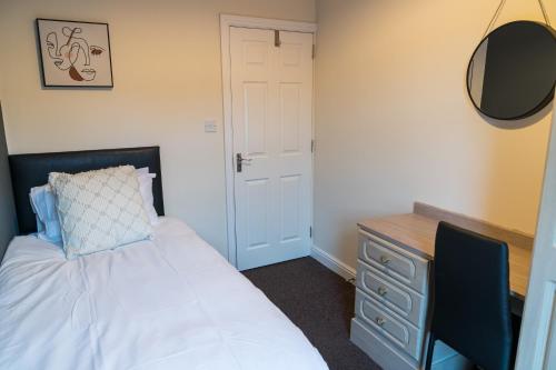 Picture of Cosy Home Bolton By Prime Stay