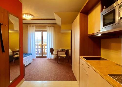 Apartment with beautiful view of High Tatras, Veľká Lomnica (foto 9)