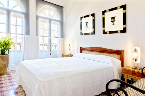 Genteel Home Romanilla - main image