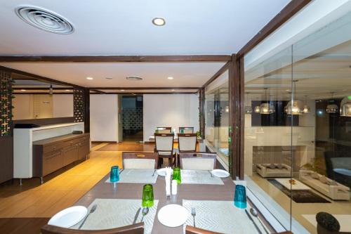 Restaurant, ICON Select By Bhagini near VR Bengaluru