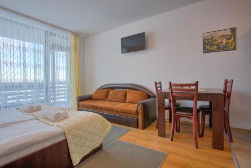 Bright Studio in a Spacious Complex in the Valley by Flat Mаnager, Bansko (foto 6)
