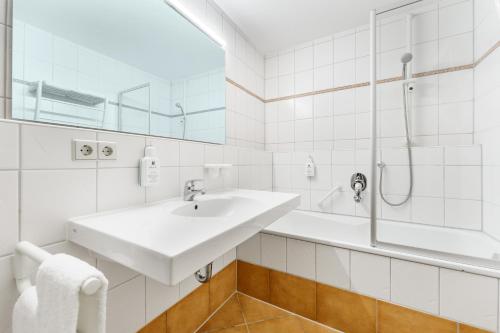 Hotel Schlehdorn - image 13