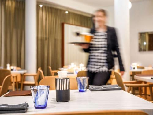 Novotel Sydney Central - image 8